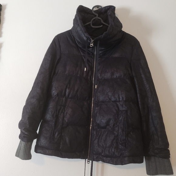 Armani Exchange Turtleneck Jacket. - Picture 6 of 13